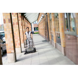 Karcher Balayeuse mécanique KM 70/15 C 2800m2/h 700mm Karcher Kobleo Karcher Balayeuse mécanique KM 70/15 C 2800m2/h 700mm Karcher Kobleo