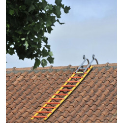 Centaure Echelle toit 3m 9 marches bois résineux Centaure Kobleo