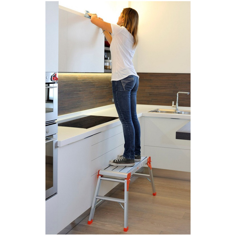 Hailo Plate-forme pliante 1 marche Haut travail 251m Charge max 150Kg Workst Kobleo Hailo Plate-forme pliante 1 marche Haut travail 251m Charge max 150Kg Workst Kobleo