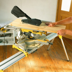 DeWalt Scie à onglet radiale à table supérieure Diam 305mm 1600W D27112 DeWalt Kobleo DeWalt Scie à onglet radiale à table supérieure Diam 305mm 1600W D27112 DeWalt Kobleo