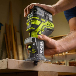 Ryobi Affleureuse à bois 18V ONE+ sans batterie ni chargeur R18TR-0 Ryobi Kobleo