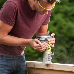 Ryobi Affleureuse à bois 18V ONE+ sans batterie ni chargeur R18TR-0 Ryobi Kobleo
