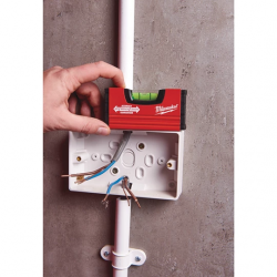 Milwaukee Niveau tubulaire minibox 10 cm Kobleo