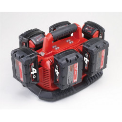 Milwaukee Chargeur universel pour batterie de 144 à 18 V jusqu'à 6 Batteries M14 Milwaukee Kobleo