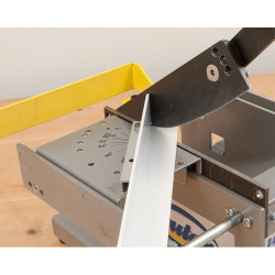 Virutex Cisaille déligneuse pour fenêtre et volets PVC MC3 Virutex Kobleo