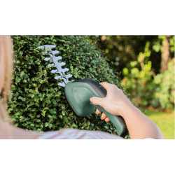 Bosch Sculpte-haies 36V 15Ah Li-Ion lame 12cm câble micro-USB sans chargeur  Kobleo