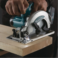 Makita Scie circulaire 18 V Li-Ion Diam 165 mm sans batterie ni chargeur DSS6 Makita Kobleo