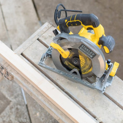 Stanley Scie circulaire 1650W D190mm FME301 Stanley Kobleo