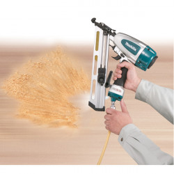 Makita Cloueur pneumatique 8,3 bar 32 à 64 mm AF635 Makita Kobleo