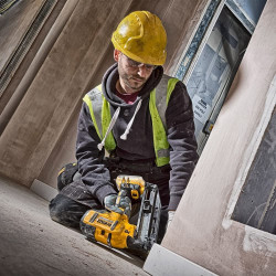 DeWalt Cloueur finition 16Ga XR 18V Li-ion Brushless coffret TSTAK DCN660NT Kobleo DeWalt Cloueur finition 16Ga XR 18V Li-ion Brushless coffret TSTAK DCN660NT Kobleo