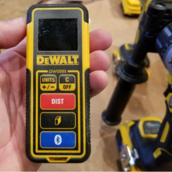 DeWalt Mesure laser jusquà 30 m DW099S Kobleo