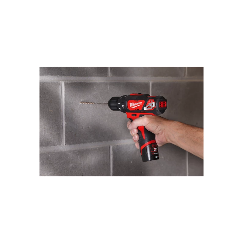 Milwaukee Perceuse percussion sans fil 12V Li-ion 2x 20 Ah 30 Nm coffret M12 BPD Kobleo Milwaukee Perceuse percussion sans fil 12V Li-ion 2x 20 Ah 30 Nm coffret M12 BPD Kobleo