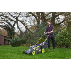 Ryobi Tondeuse tractée Brushless 36V MAX POWER 51 cm 60 Ah High Energy RY36L Kobleo Ryobi Tondeuse tractée Brushless 36V MAX POWER 51 cm 60 Ah High Energy RY36L Kobleo