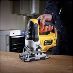 Stanley Scie sauteuse pendulaire 710W FME340K Kobleo Stanley Scie sauteuse pendulaire 710W FME340K Kobleo