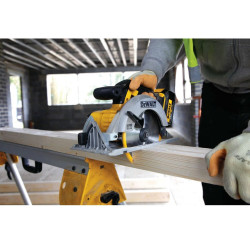 DeWalt Scie circulaire DCS391N 18V Li-ion XR lame D165mm produit nu DeWalt Kobleo