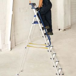 Hoström Escabeau 8 marches SECURE pro alu sécurisé plateforme 182cm Hostrom Kobleo