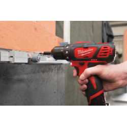 Milwaukee Perceuse visseuse M12 BDD-201C 12V 2Ah Li-Ion Milwaukee Kobleo