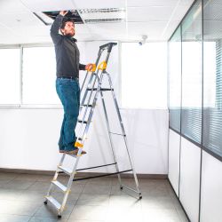 Hoström Escabeau 8 marches DURAMP alu pliable sécurisé plateforme 162cm Hostrom Kobleo