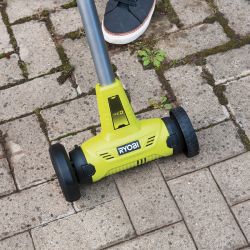 Ryobi Nettoyeur de joints pour terrasse 18V ONE+™ 2,0 Ah Li-Ion RY18PCA-120 Ryobi Kobleo