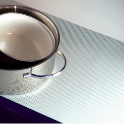 Emuca Tapis pour tiroirs Emuca 2000x48cm modèle pointé plastique gris Kobleo