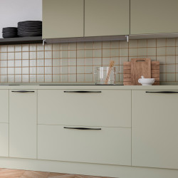 Emuca 20 poignées pour meuble Emuca Varna L247mm entraxe 224mm peint en noir Kobleo