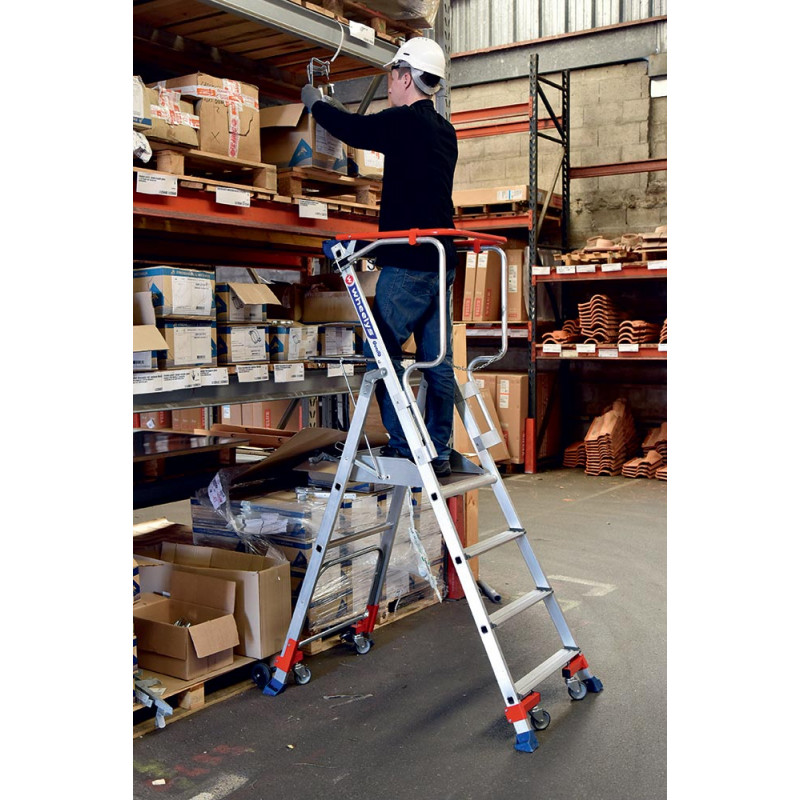 Duarib Plate-forme individuelle roulettes pivotantes 4 marches H 295 mWheelys Kobleo Duarib Plate-forme individuelle roulettes pivotantes 4 marches H 295 mWheelys Kobleo