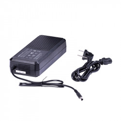 Orium Station d'énergie portative Orium IZYWATT 2400 2240Wh prise 2x230V Kobleo