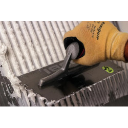 Rubi Peigne à colle Rubi en acier 28cm 12x12 dents inclinées manche Rubiflex Kobleo