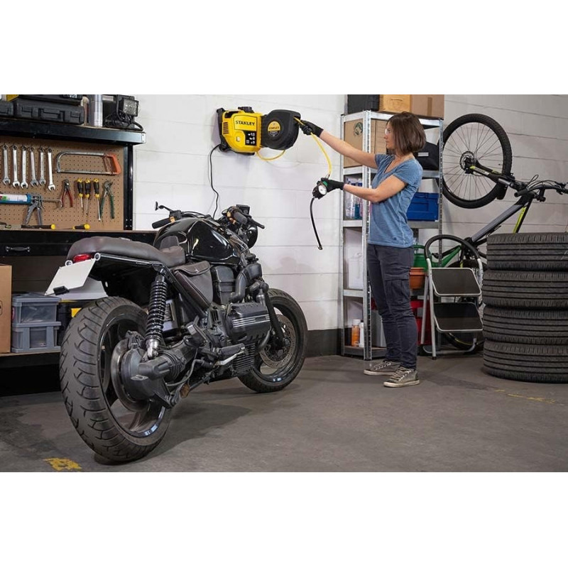 Compresseur mural Stanley WALL TECH 1.5HP 8bar avec enrouleur