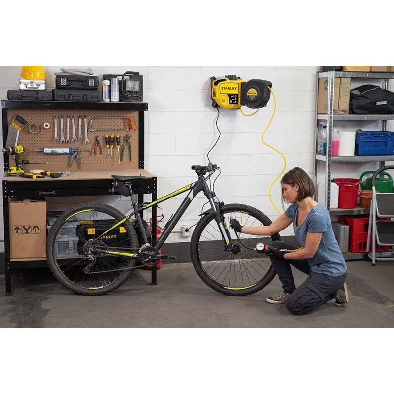 Compresseur mural Stanley WALL TECH 1.5HP 8bar avec enrouleur