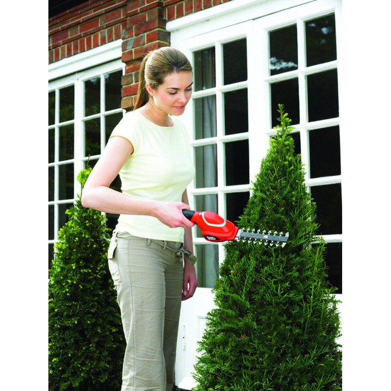 Sculpte-haie/Cisaille à gazon GSL700-QW 7V 1.5Ah 15cm Black & Decker