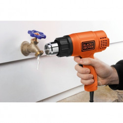 Black and Decker Décapeur thermique KX1650-QS 1750W 460-600°C 740L/min avec un grattoir Kobleo Black and Decker Décapeur thermique KX1650-QS 1750W 460-600°C 740L/min avec un grattoir Kobleo