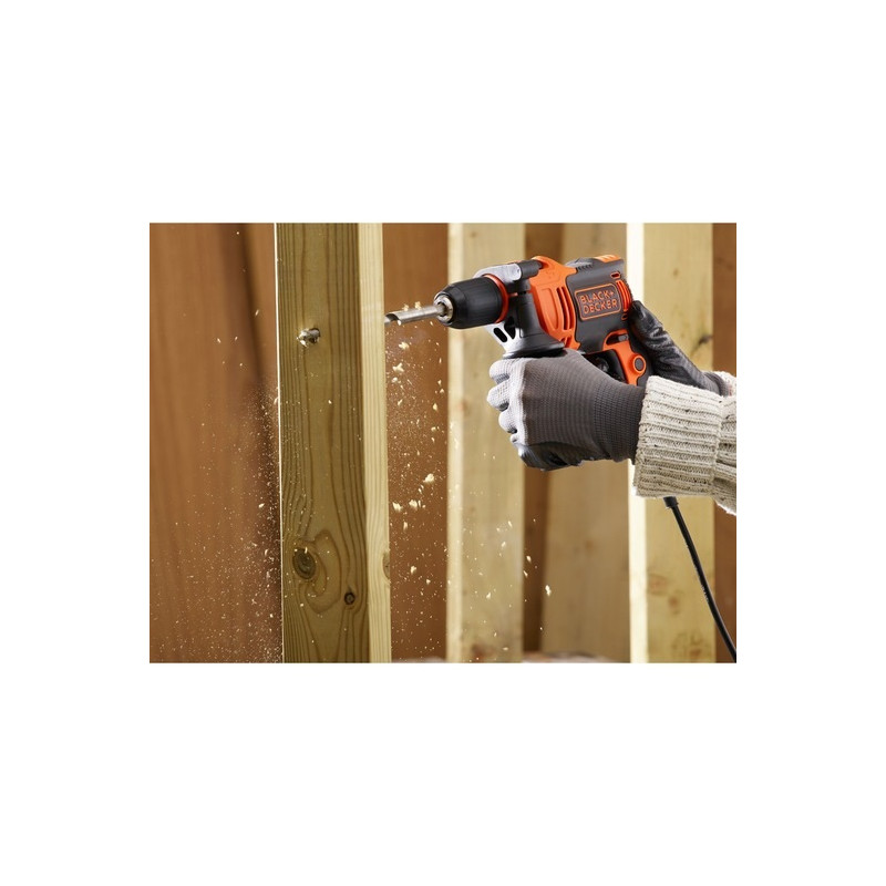 Black and Decker Perceuse à percussion Black & Decker BEH710K 710W 47600cps/min coffret Kobleo Black and Decker Perceuse à percussion Black & Decker BEH710K 710W 47600cps/min coffret Kobleo