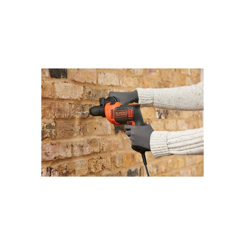 Black and Decker Perceuse à percussion Black & Decker BEH710K 710W 47600cps/min coffret Kobleo Black and Decker Perceuse à percussion Black & Decker BEH710K 710W 47600cps/min coffret Kobleo