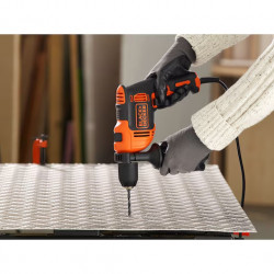 Black and Decker Perceuse à percussion Black & Decker BEH710K 710W 47600cps/min coffret Kobleo Black and Decker Perceuse à percussion Black & Decker BEH710K 710W 47600cps/min coffret Kobleo