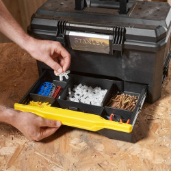 Stanley Boîte à outils Stanley One Touch avec tiroir charge max 20kg Kobleo