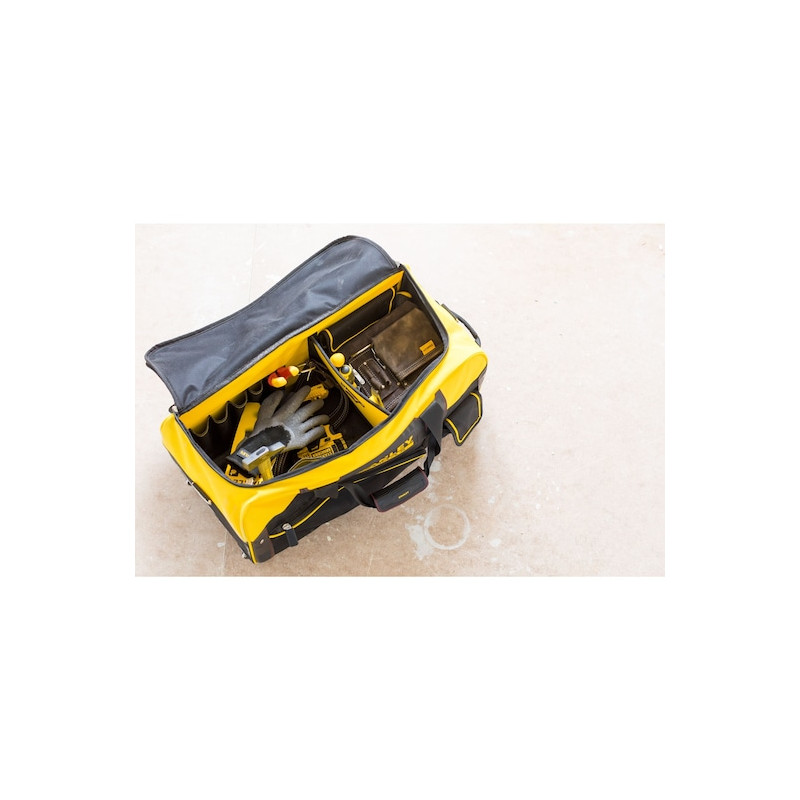 Stanley Sac à outils Stanley FMST82706-1 avec roulettes 60L charge 20kg Kobleo Stanley Sac à outils Stanley FMST82706-1 avec roulettes 60L charge 20kg Kobleo