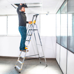 Escabeau 8 marches DURAMP alu pliable sécurisé plateforme 162cm Hostrom