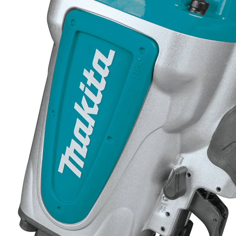Cloueur à charpente pneumatique AN924 50-90mm 8,3bar Makita