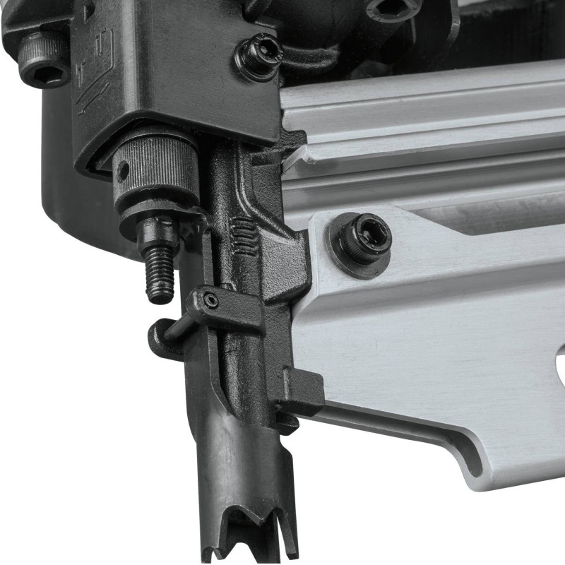Cloueur à charpente pneumatique AN924 50-90mm 8,3bar Makita